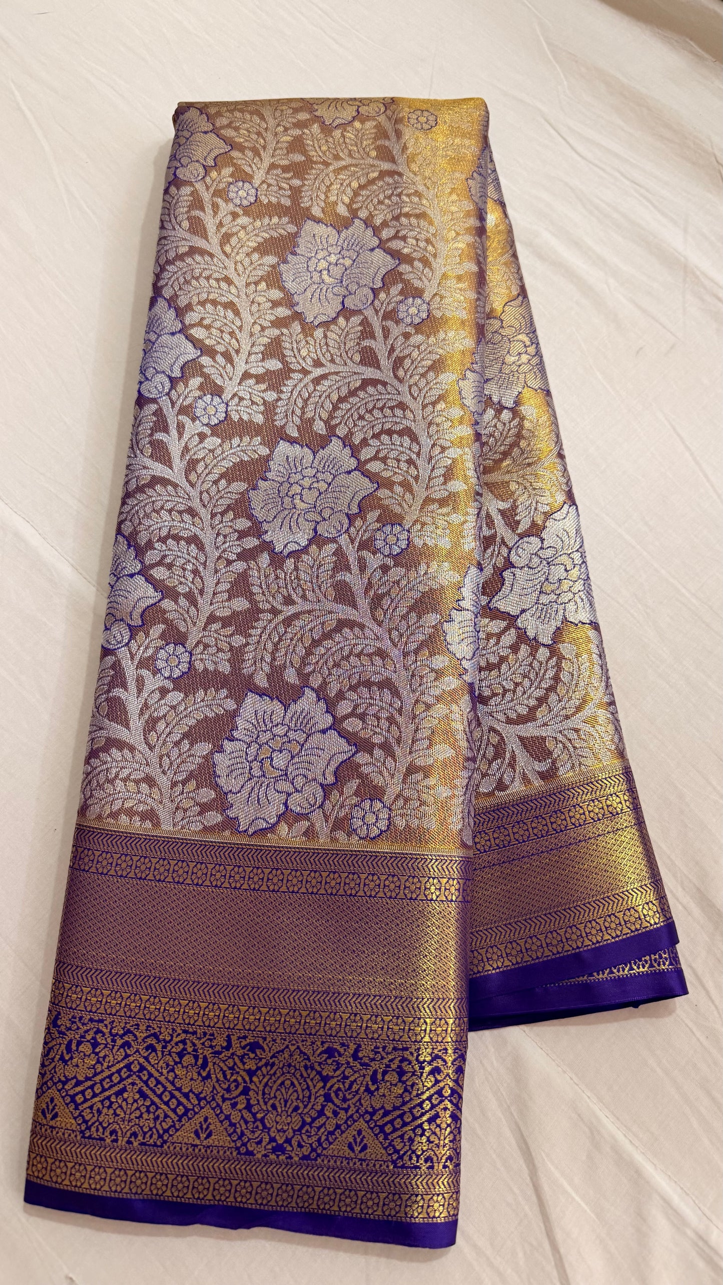 Decorative Floral Semi Kanchipattu sarees with traditional border