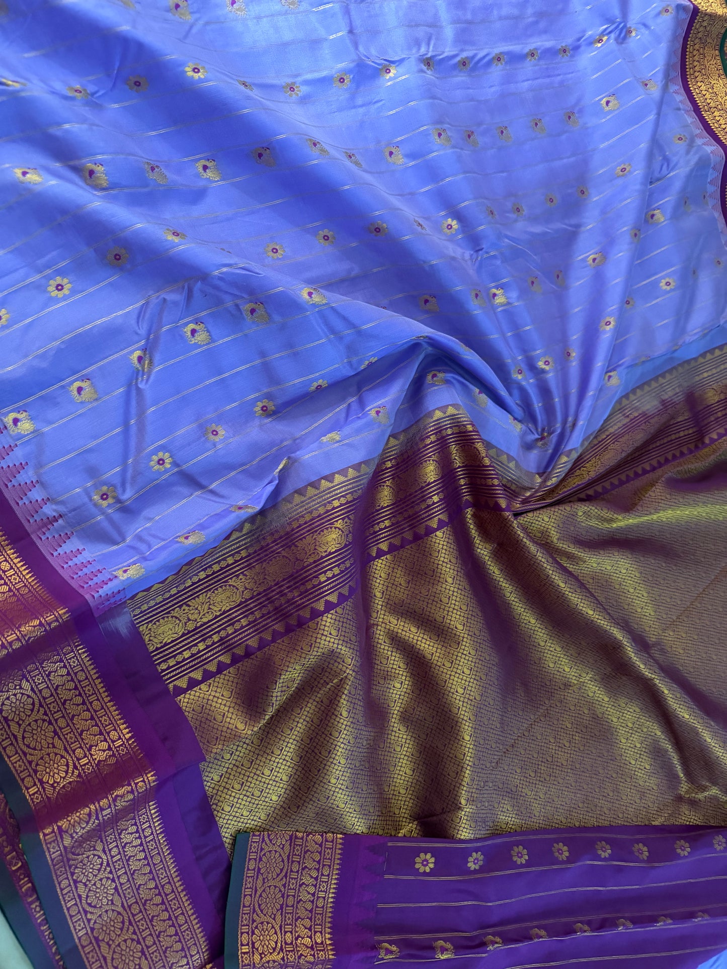 Pure Gadwal Silk Kanchipuram Saree with Light Purple Body & Magenta Gopuram Border