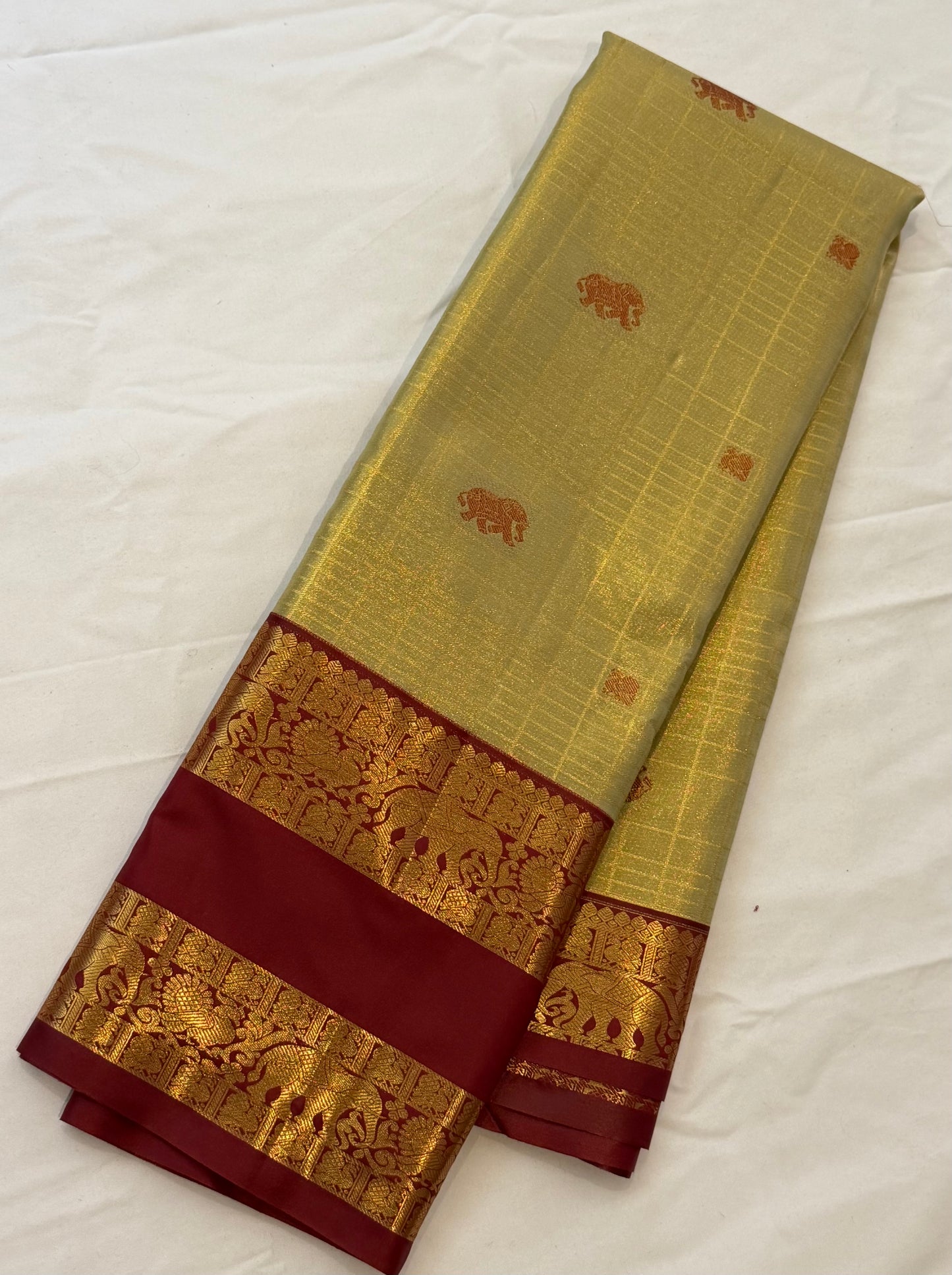 Semi Vintage Premium Quality Saree with Floral & Peacock Motifs | Elegant Gap Border Design
