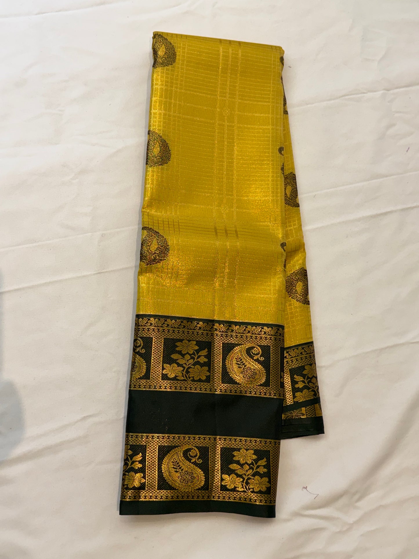 Semi Vintage Premium Quality Saree with Floral & Peacock Motifs | Elegant Gap Border Design