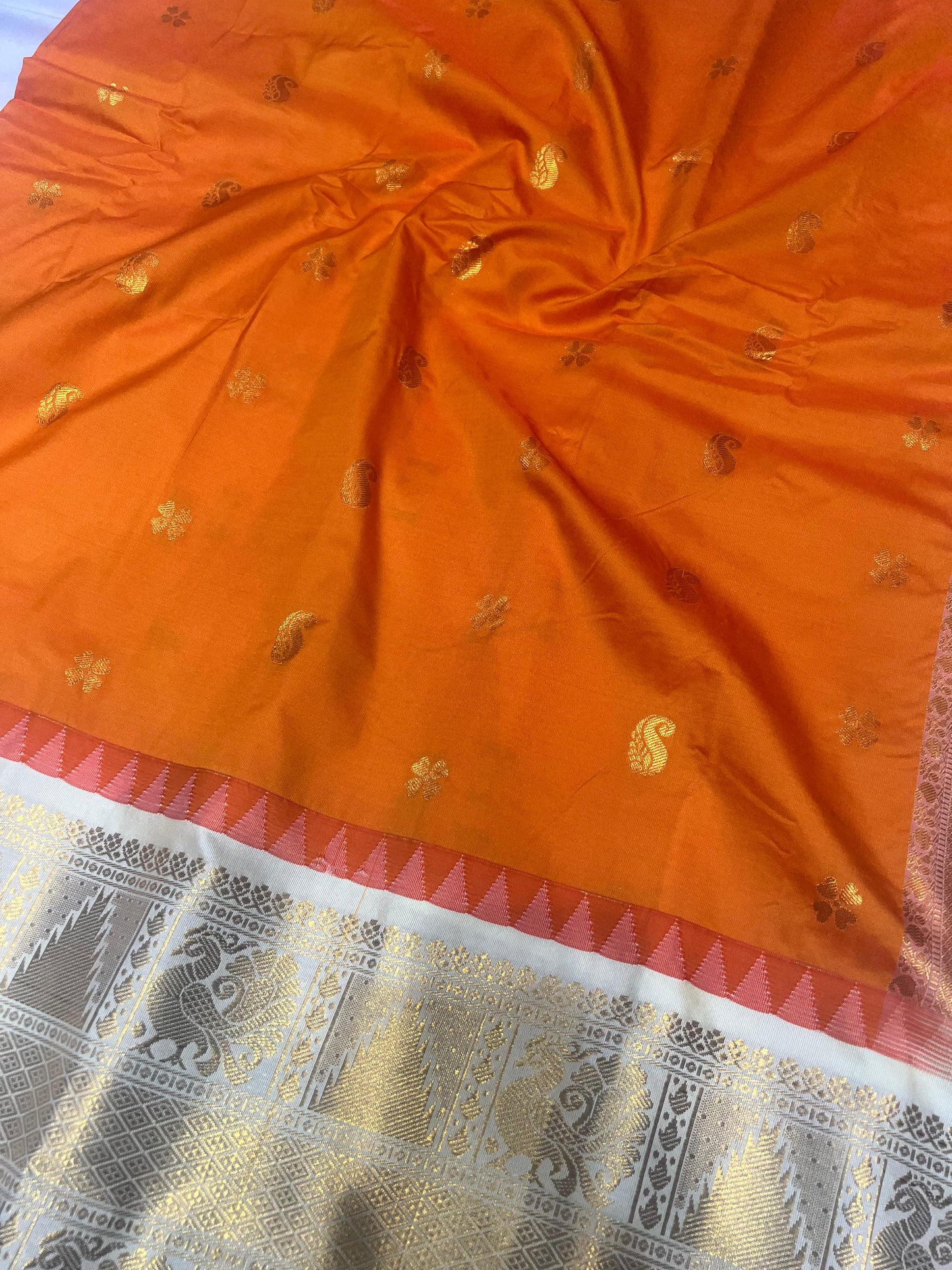 Gadwal Vintage Semi Pattu Saree