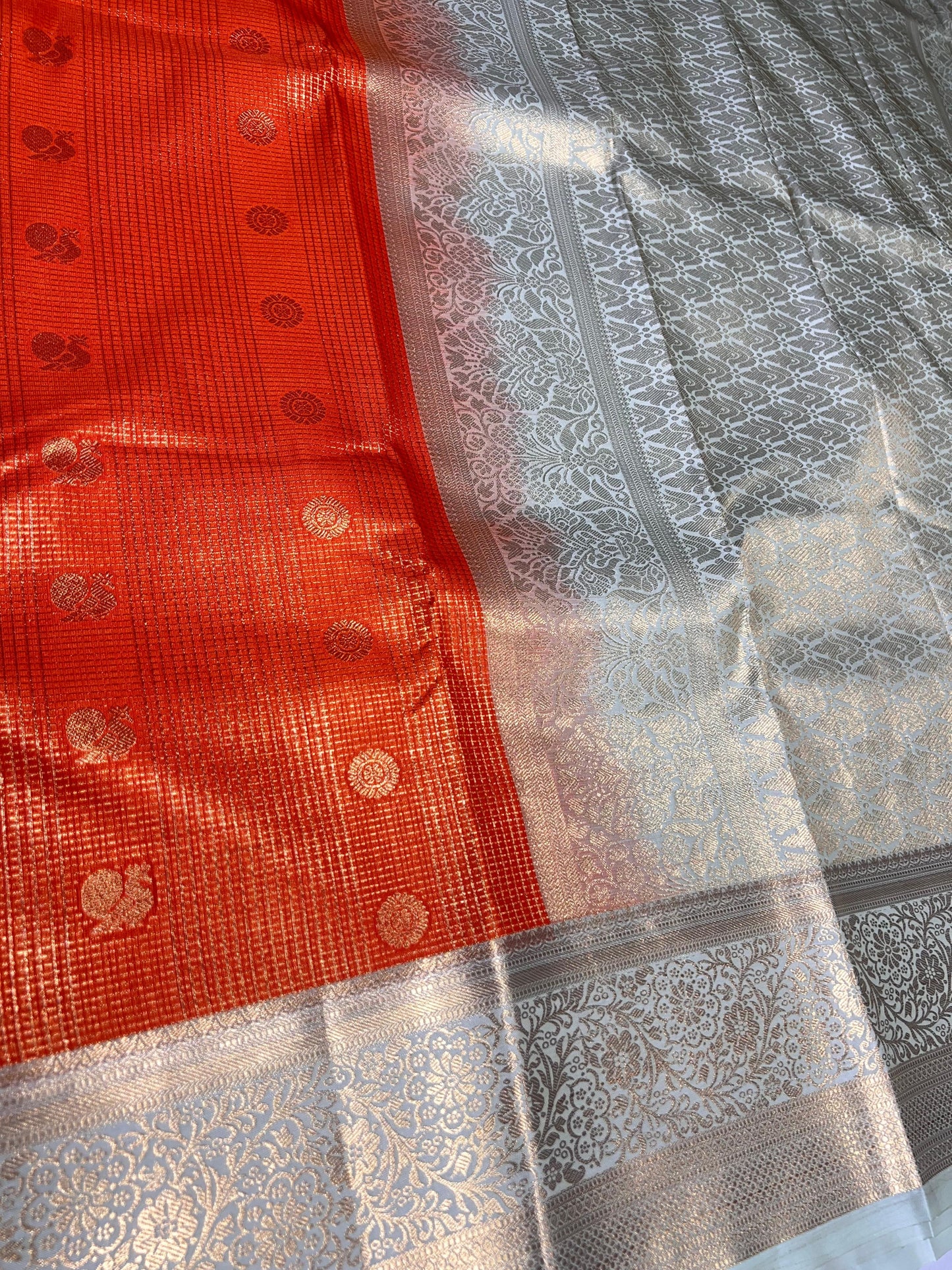 🧡 Orange Vintage Semi-Kanchipattu Saree with Off-White Border