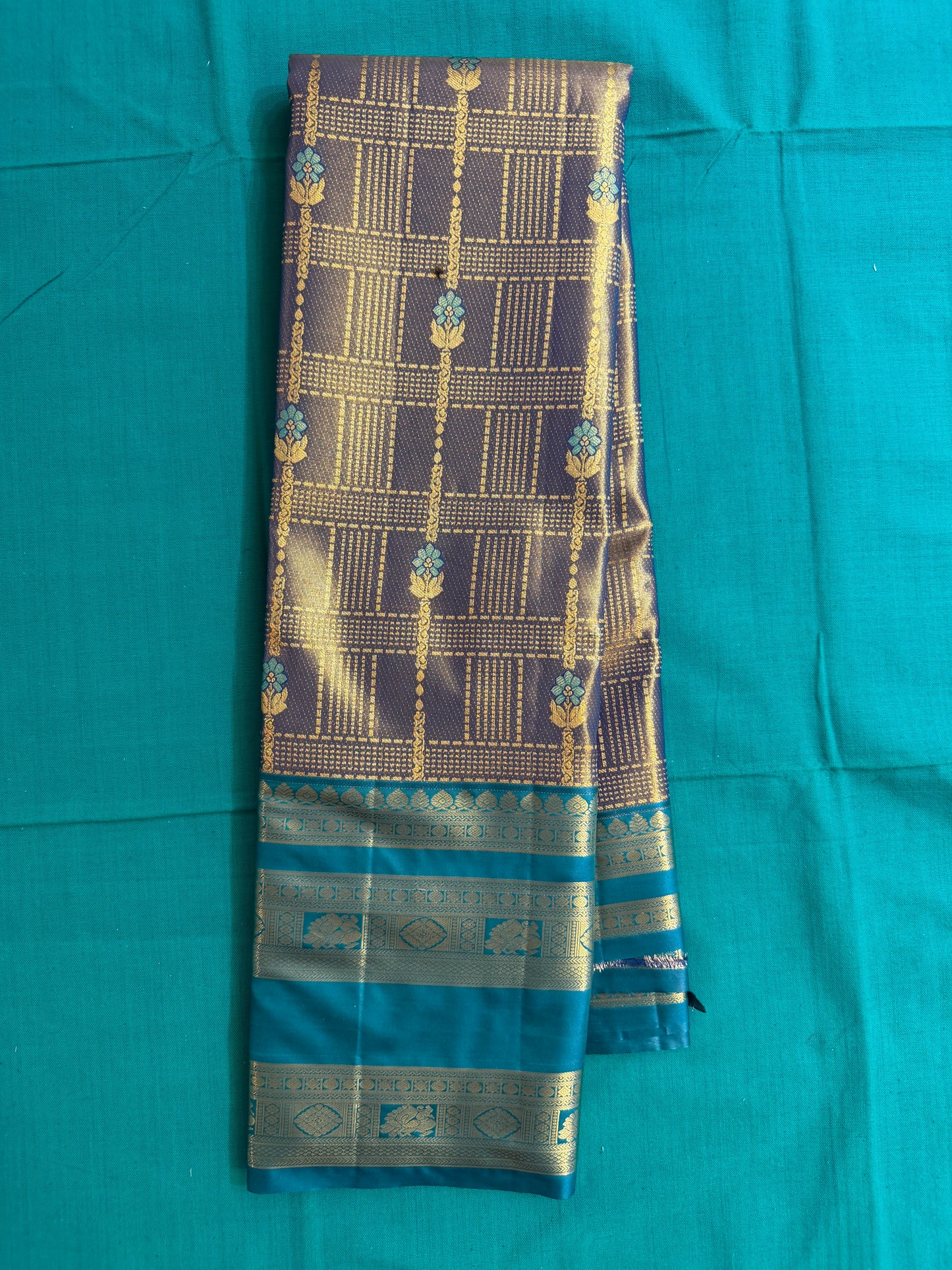 Semi Vintage Premium Quality Saree with Floral & Peacock Motifs | Elegant Gap Border Design