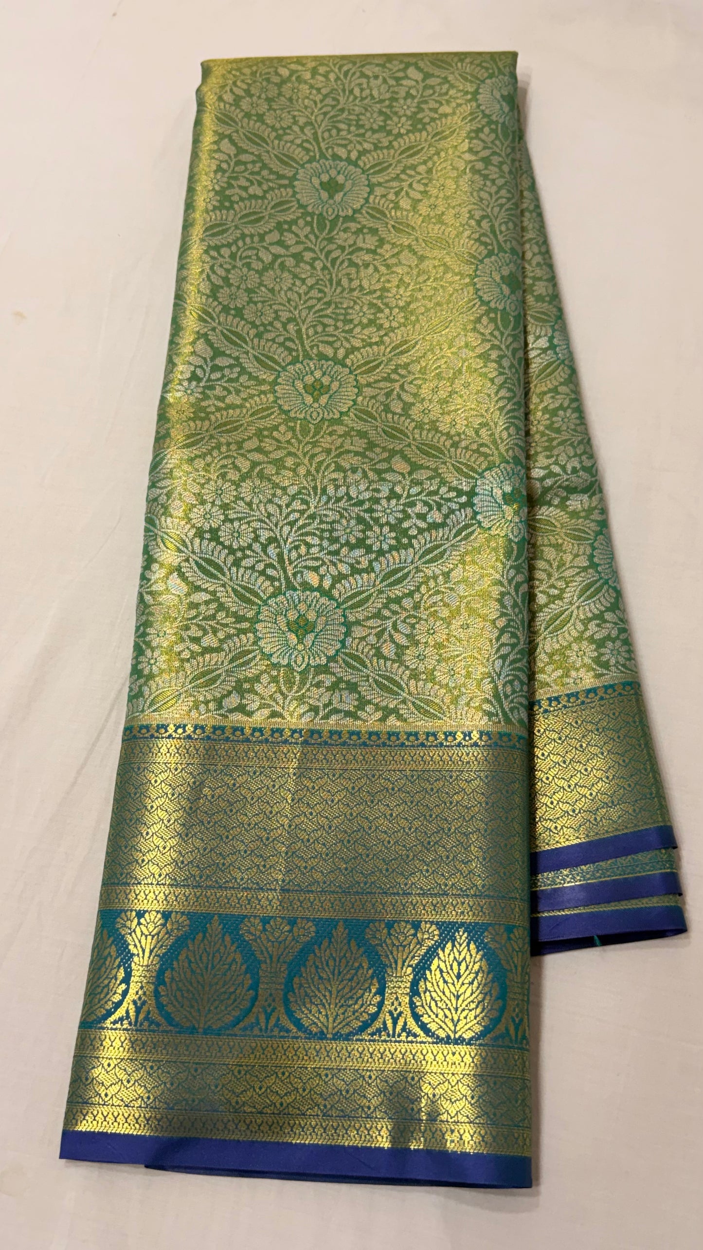Green semi Kanchipattu saree