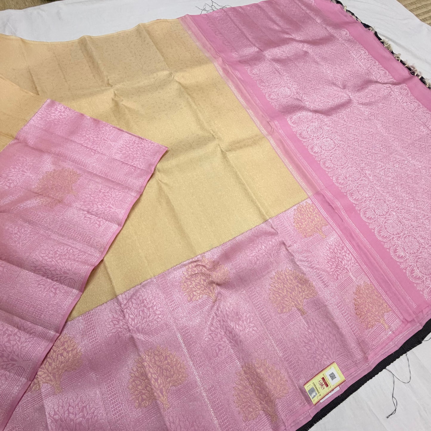 Biscuit Cream Korvai Pure Kanchipattu Saree with Baby Pink Meenakari Border & Blouse