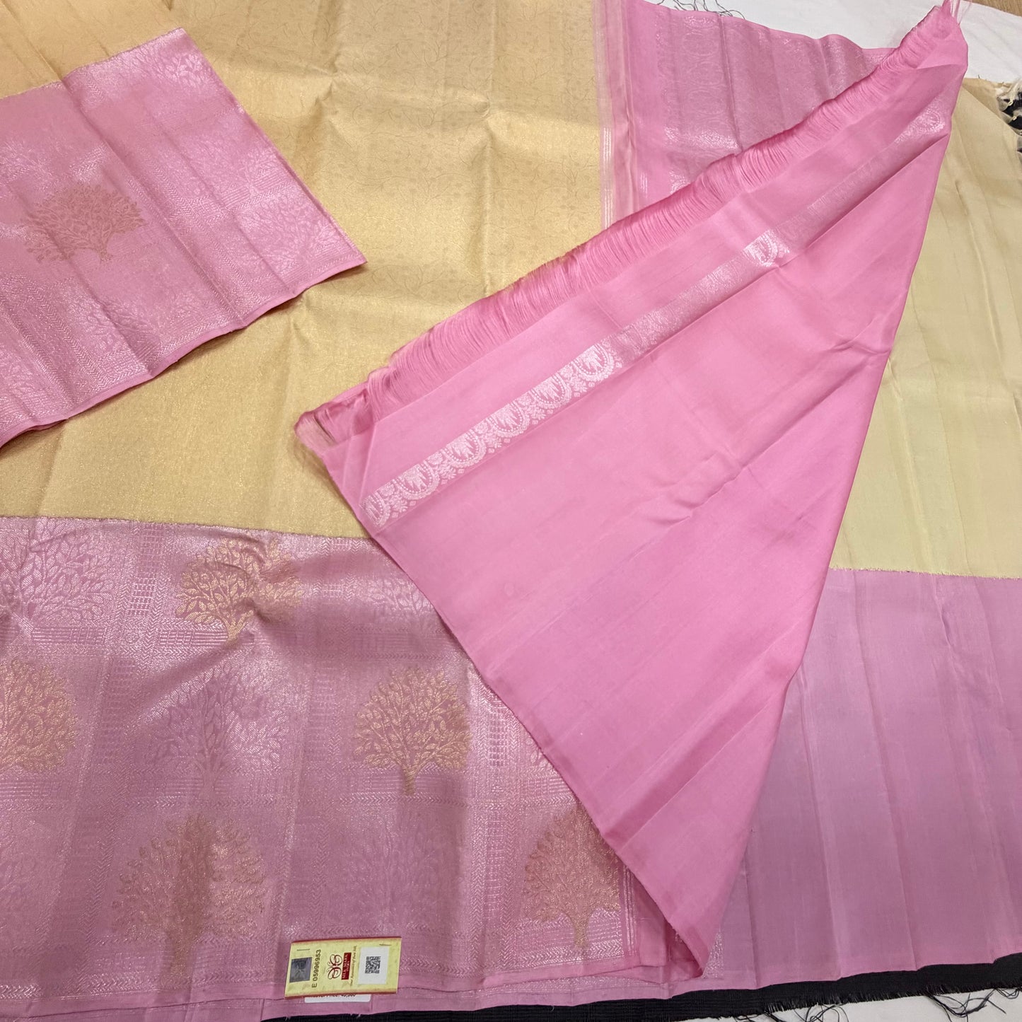 Biscuit Cream Korvai Pure Kanchipattu Saree with Baby Pink Meenakari Border & Blouse