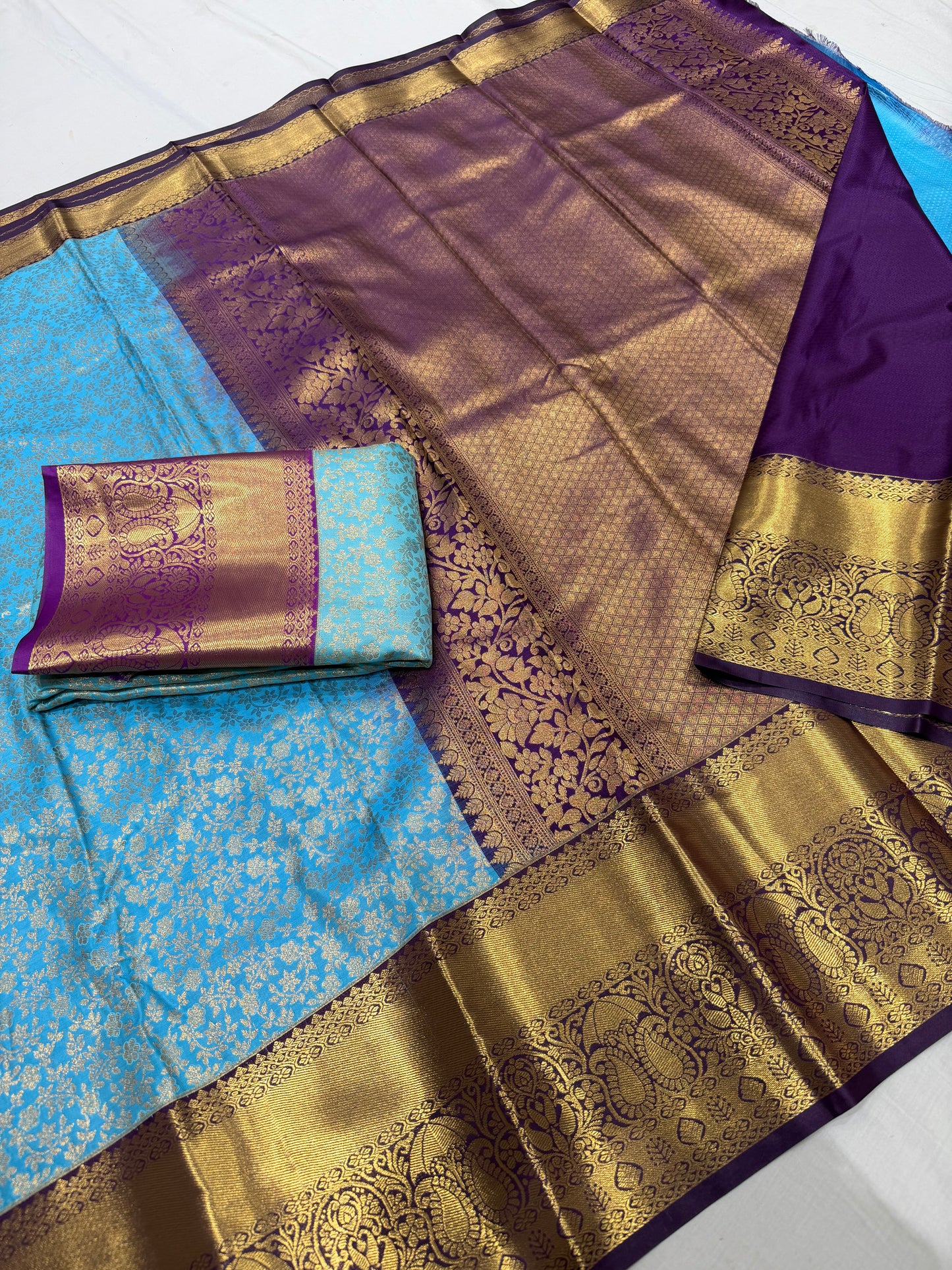 Elegant Semi Kanchi Kuttu Saree – Bold Contrast Weave