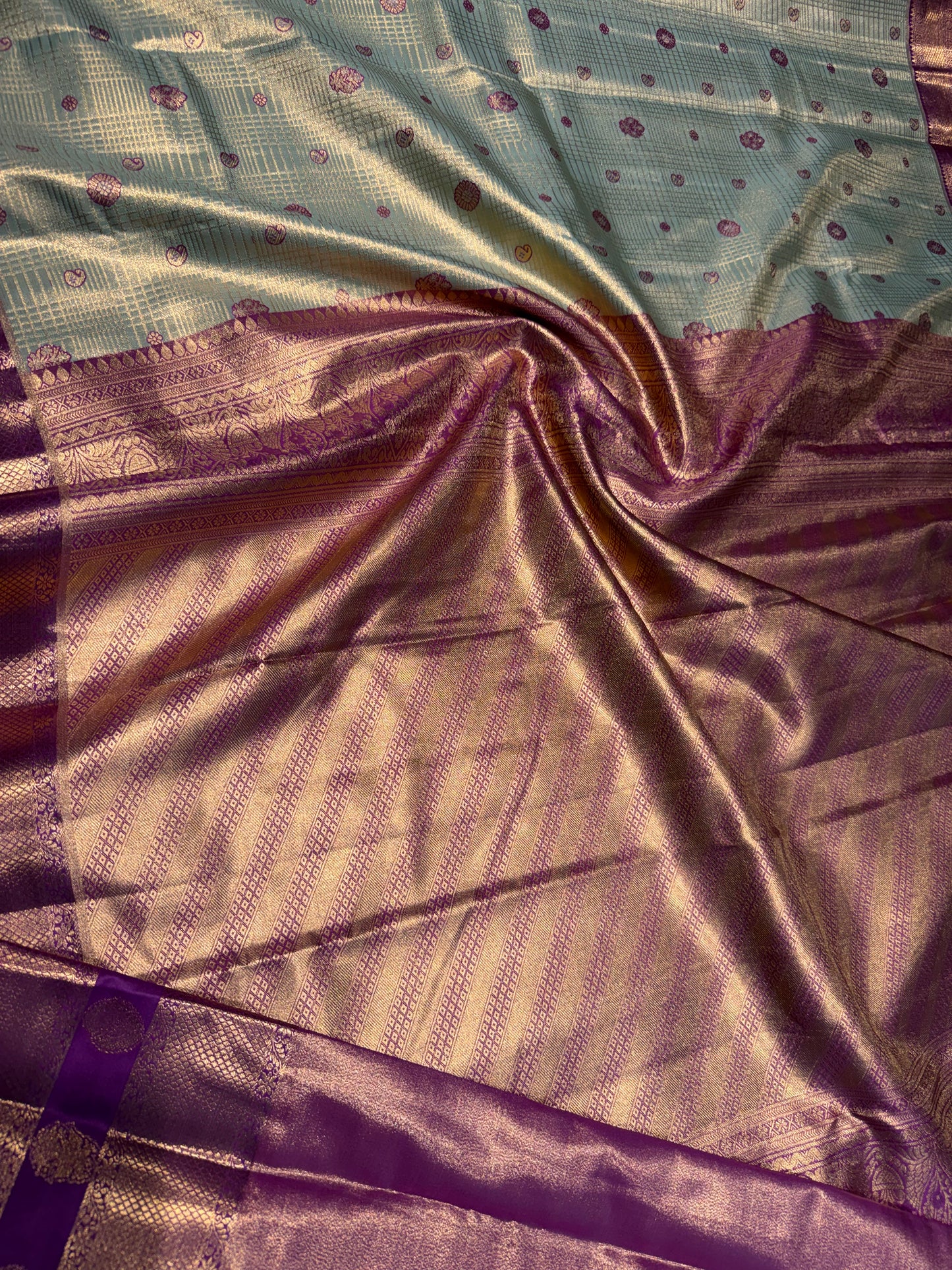 Green Elegant Semi Kanchipuram Silk Saree – Checked Pattern with Gap Border Motifs