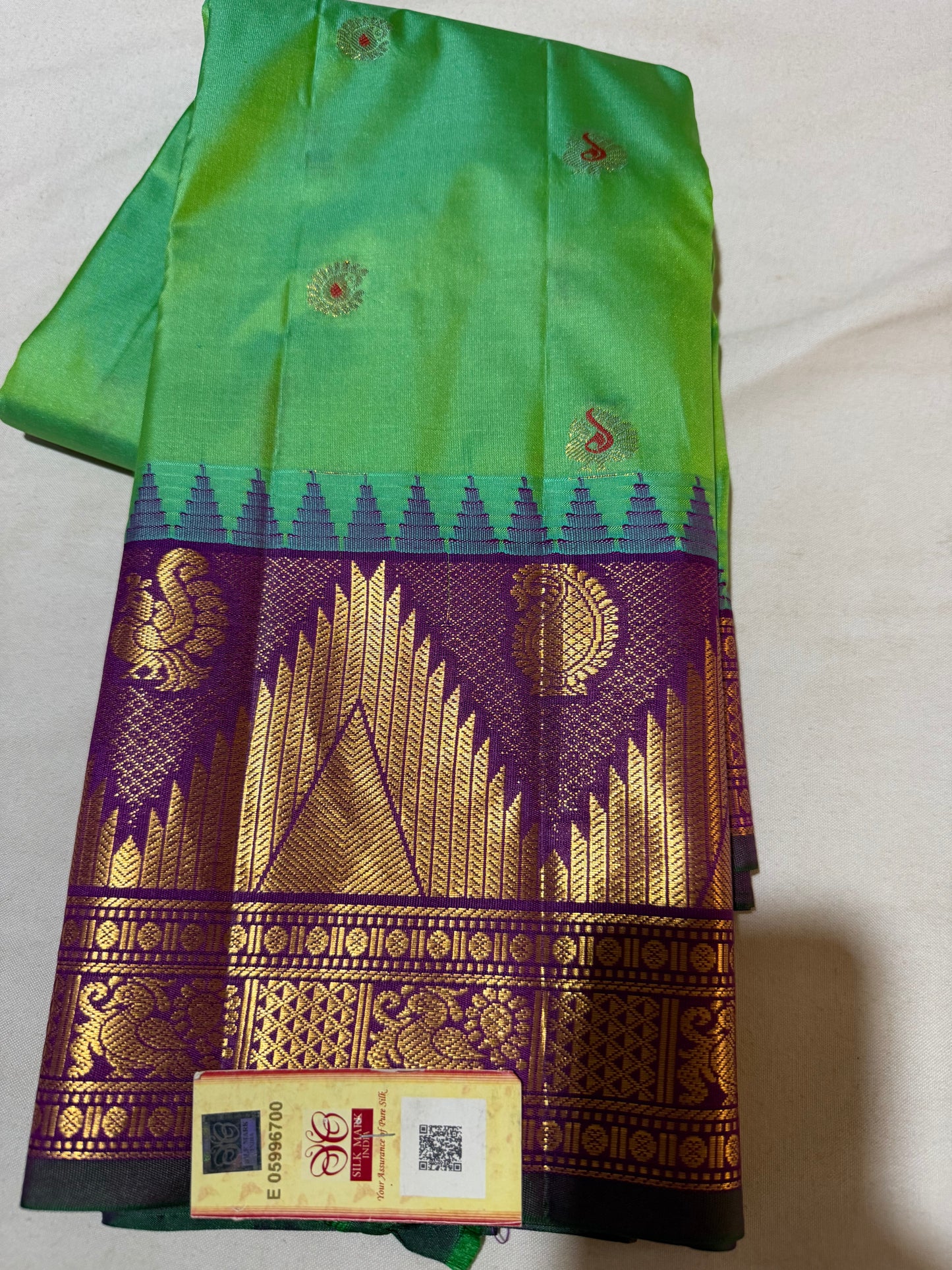Pure Gadwal Silk Kanchipuram Saree with Green Body & Navy Blue Gopuram Border