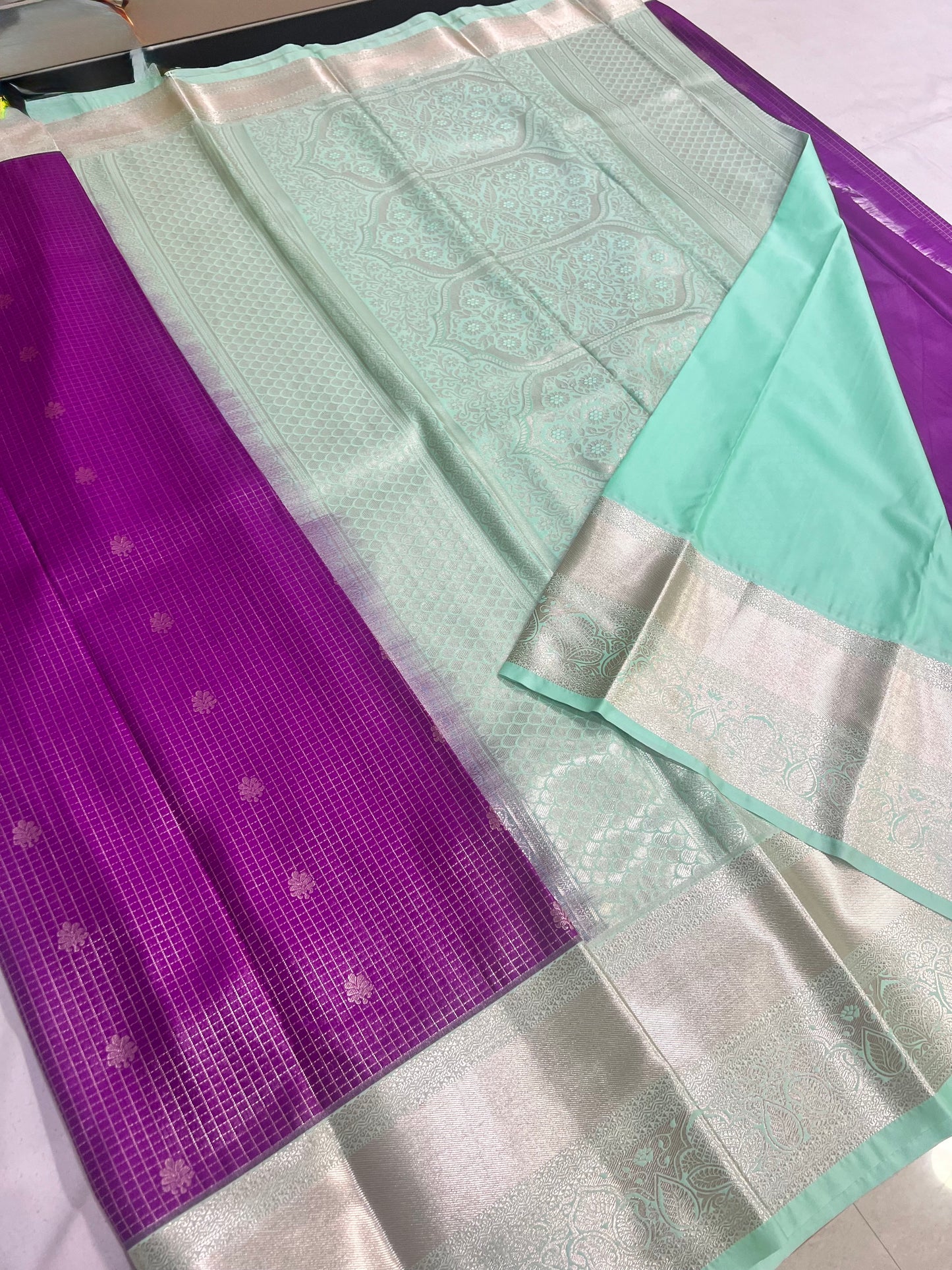 Royal Vintage Purple Saree with Light Sea Green Border