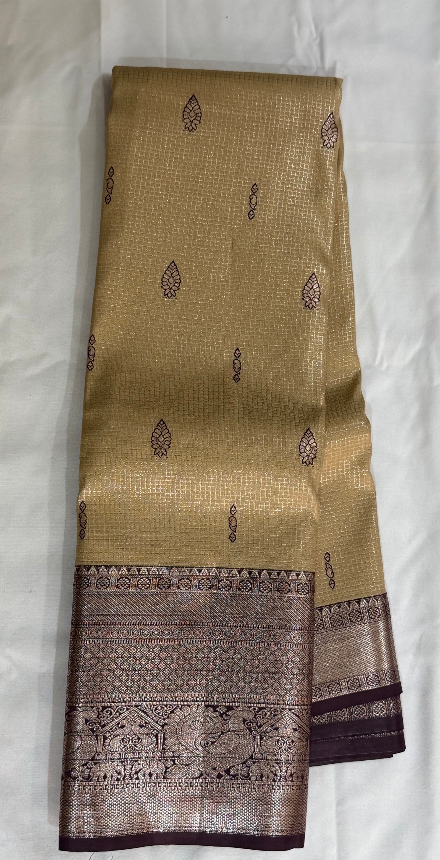 Semi Vintage Premium Quality Saree with Floral & Peacock Motifs | Elegant Gap Border Design