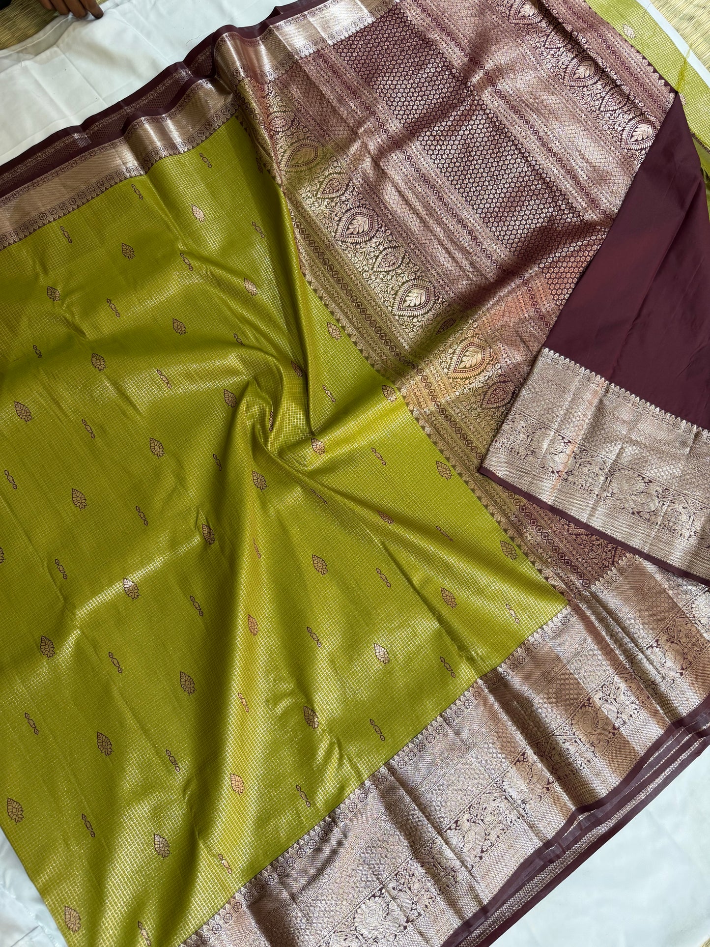 Semi Vintage Premium Quality Saree with Floral & Peacock Motifs | Elegant Gap Border Design