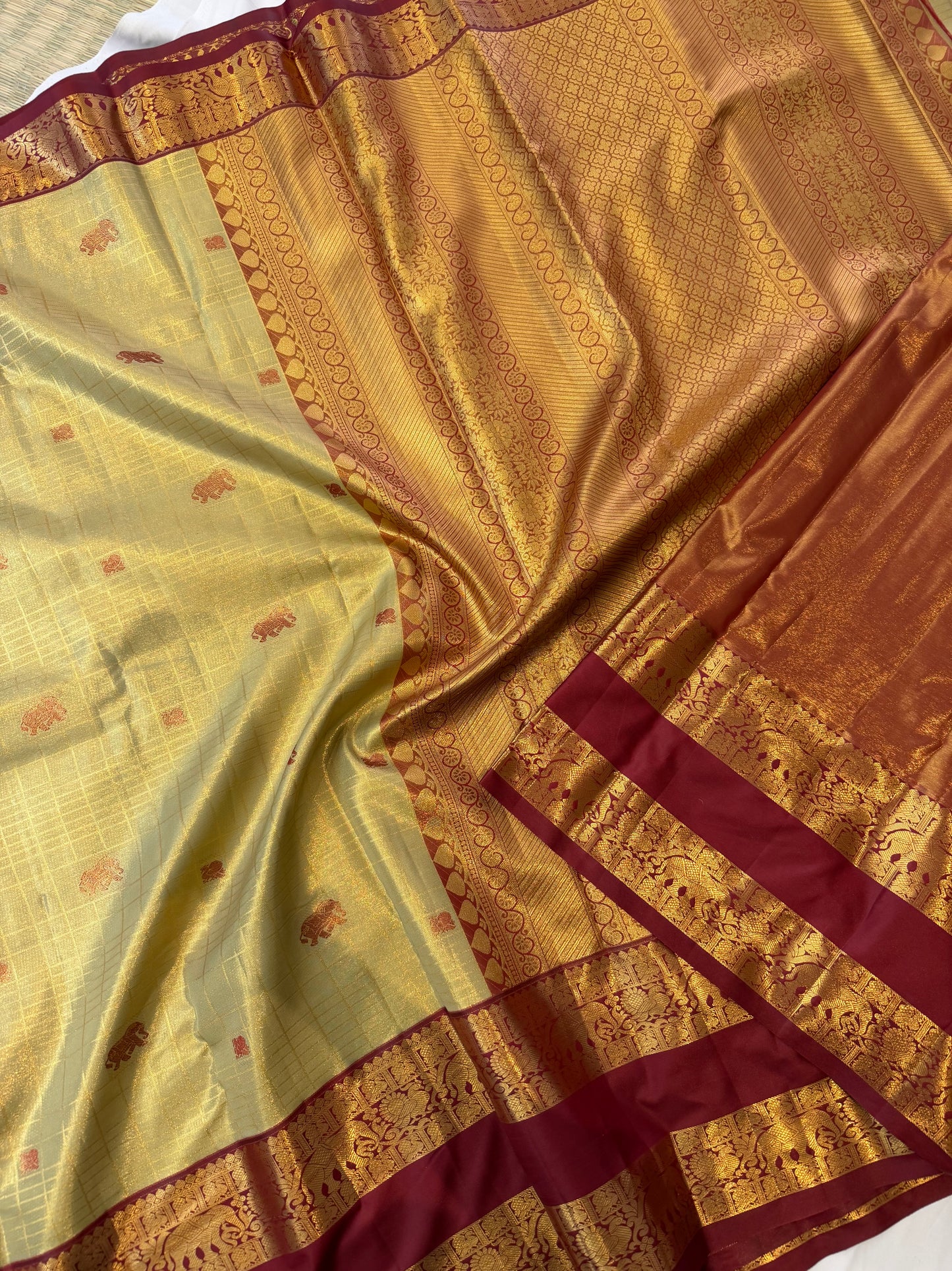 Semi Vintage Premium Quality Saree with Floral & Peacock Motifs | Elegant Gap Border Design