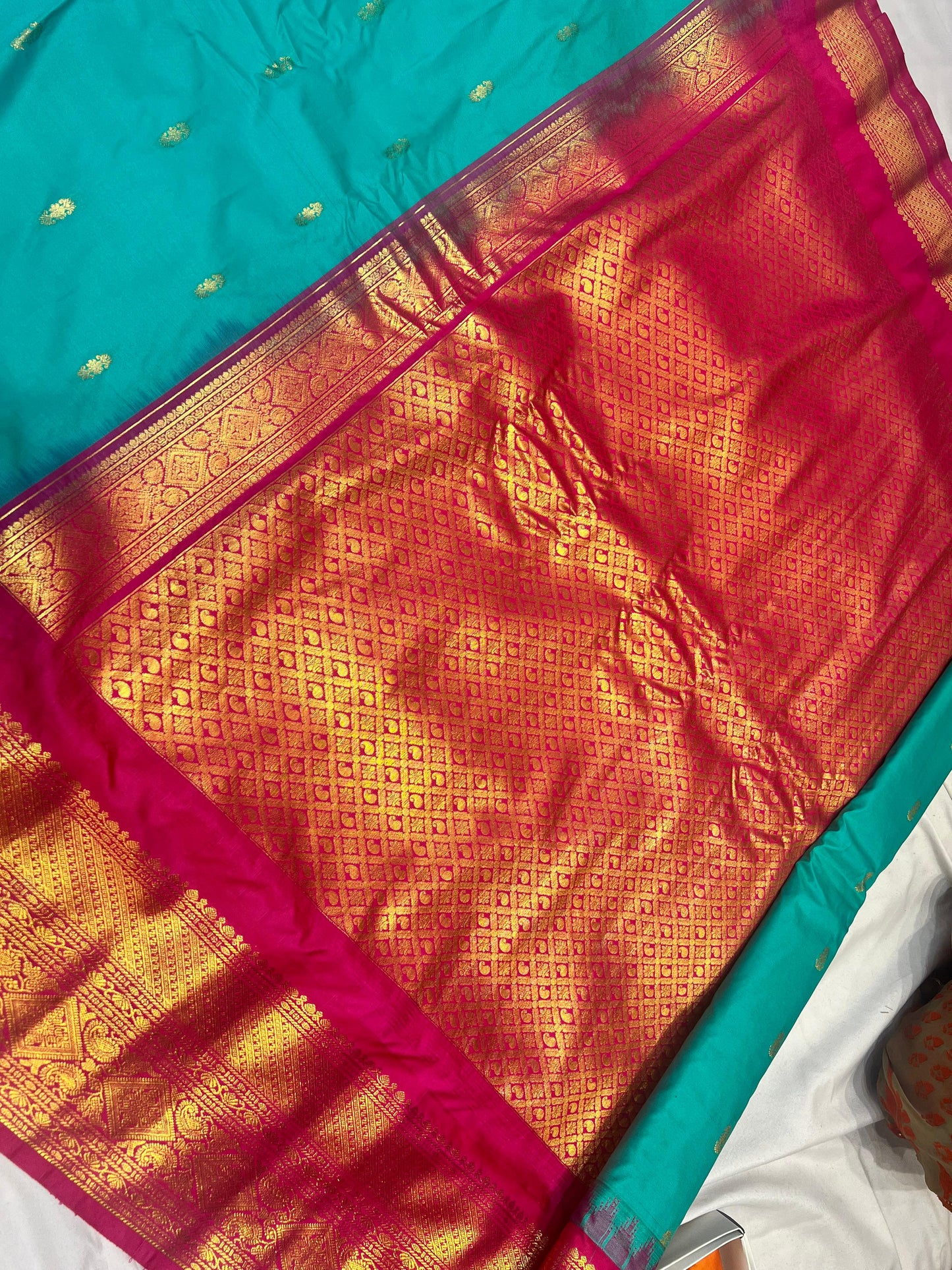 Sea Green Semi Gadwal Pattu Saree with Red Kanchi Border