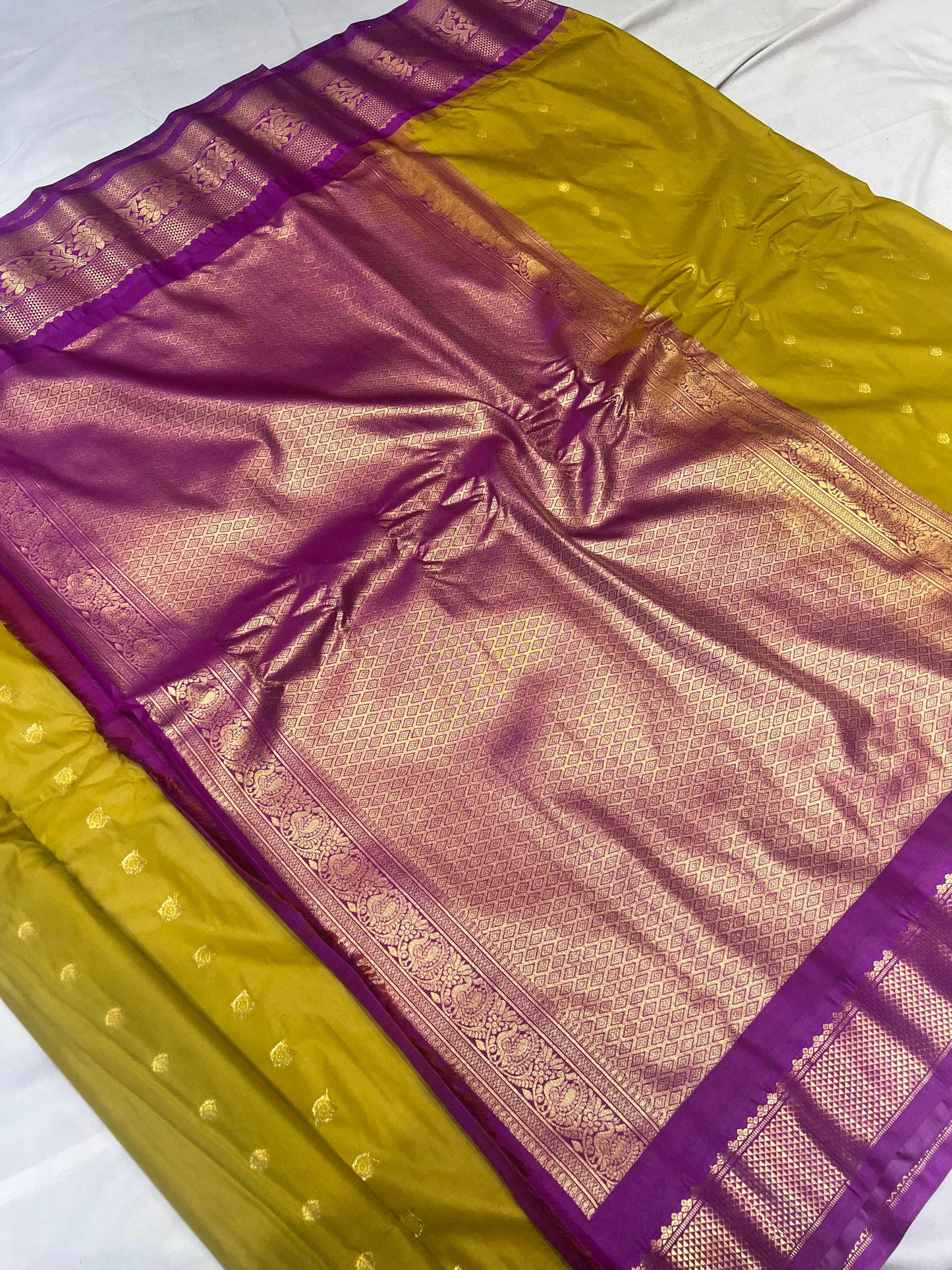 Mehendi Gadwal Semi-Pattu Saree with purple Kanchi Zari Border