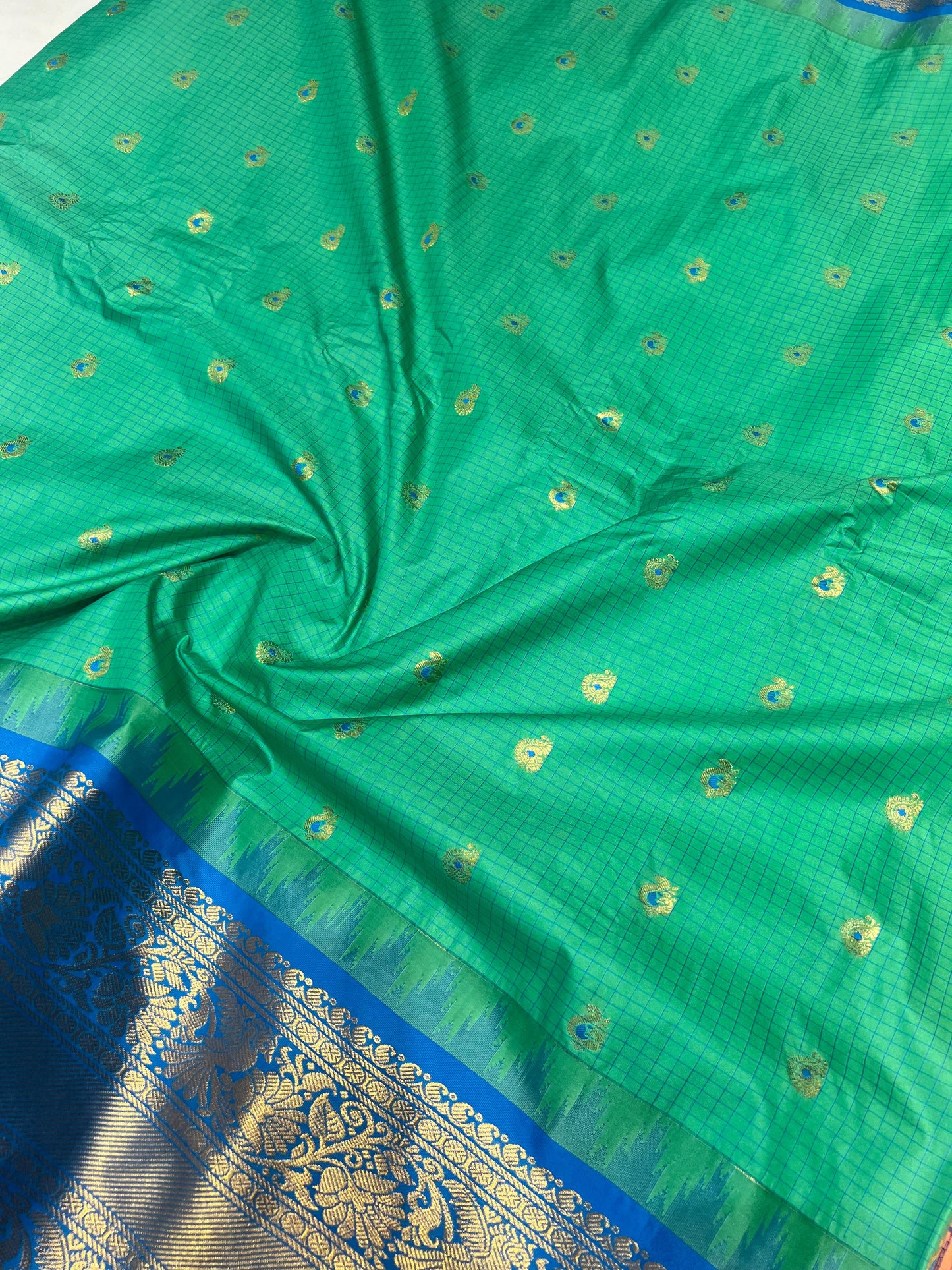 Sea green vintage semi gadwal pattu saree with blue kanchi zari border