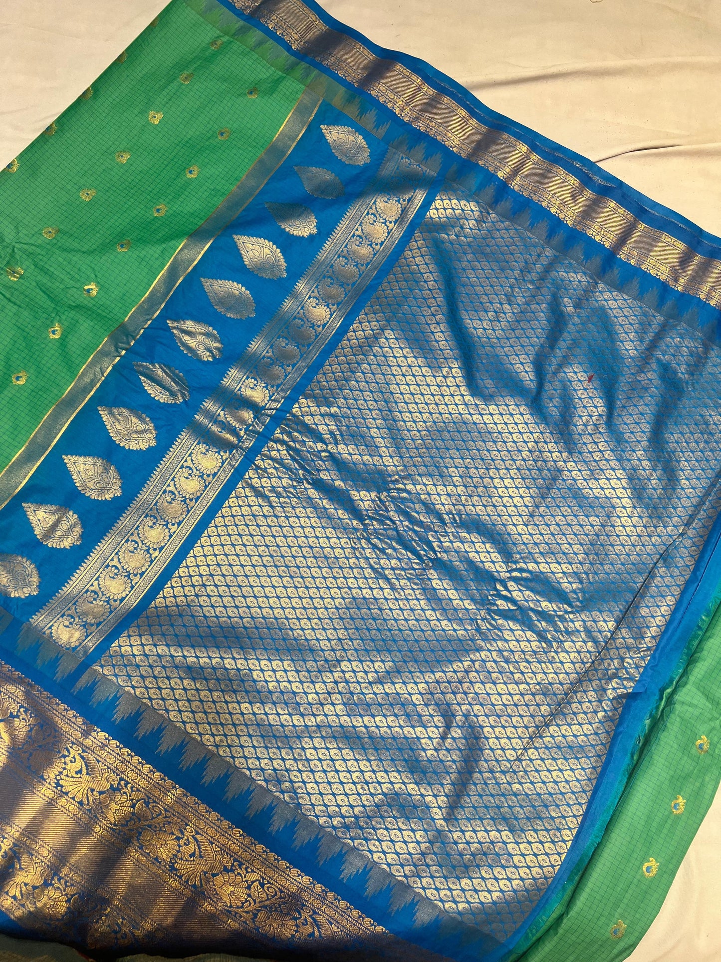 Sea green vintage semi gadwal pattu saree with blue kanchi zari border