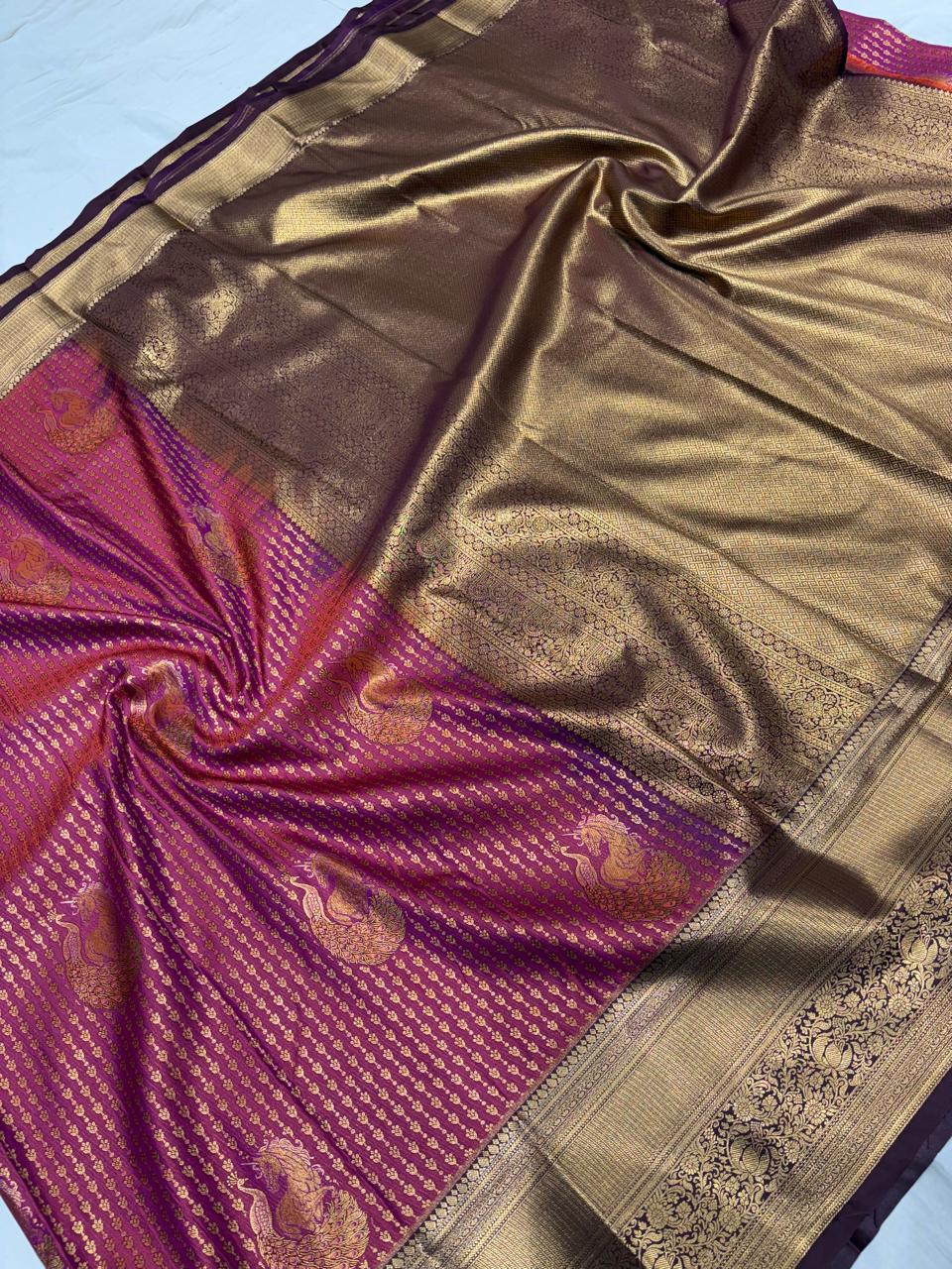 Royal Peacock Motifs vintage semi kanchipattu Saree