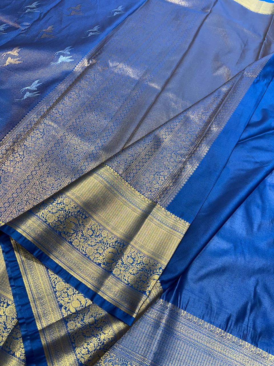 Royal Blue Zari Woven Semi Kanchi-Pattu Vintage Silk Saree