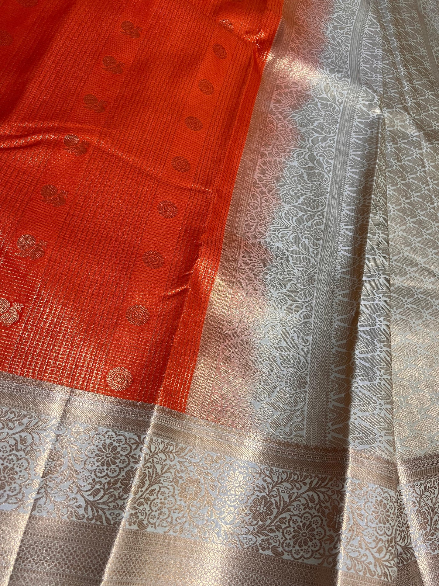 🧡 Orange Vintage Semi-Kanchipattu Saree with Off-White Border